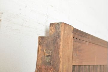 アンティーク建具　ヒノキ材　和の雰囲気を高める、重厚感のある佇まいが魅力の蔵戸(格子戸、引き戸、玄関戸)(R-048517)
