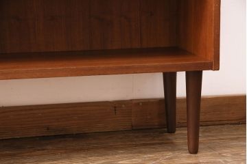 ヴィンテージ家具　デンマーク製　チーク材　シンプルなデザインが取り入れやすいブックシェルフ(本棚、飾り棚、オープンラック、シェルフ、ビンテージ)(R-048519)