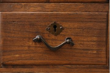 アンティーク家具　桐材　コンパクトなサイズが取り入れやすい小引き出し(小物収納、卓上収納、引き出し、チェスト)(R-048520)