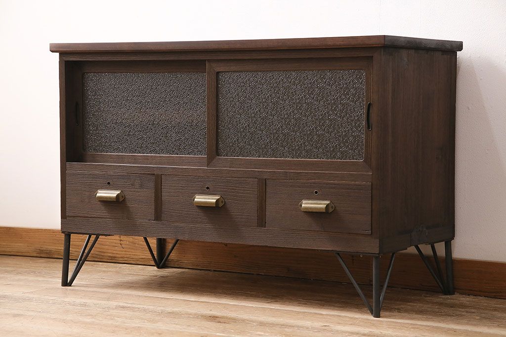 和製アンティーク　天板・脚付きリメイク　昭和レトロな雰囲気が魅力のローボード(テレビボード、収納棚、テレビ台)(R-048522)