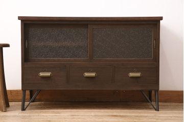 和製アンティーク　天板・脚付きリメイク　昭和レトロな雰囲気が魅力のローボード(テレビボード、収納棚、テレビ台)(R-048522)