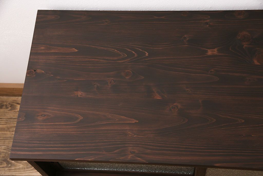 和製アンティーク　天板・脚付きリメイク　昭和レトロな雰囲気が魅力のローボード(テレビボード、収納棚、テレビ台)(R-048522)