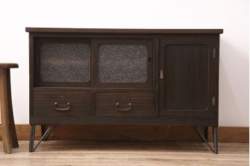 和製アンティーク　天板・脚付きリメイク　渋い風合いが魅力のローボード(テレビ台、テレビボード、収納棚)(R-048523)