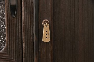 和製アンティーク　天板・脚付きリメイク　渋い風合いが魅力のローボード(テレビ台、テレビボード、収納棚)(R-048523)