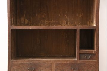 和製アンティーク　前面ケヤキ材　小振りなサイズがお部屋に取り入れやすい関東水屋箪笥(食器棚、キャビネット、収納棚)(R-048527)