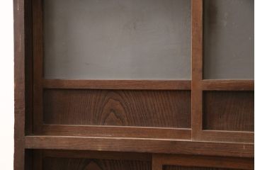和製アンティーク　前面ケヤキ材　小振りなサイズがお部屋に取り入れやすい関東水屋箪笥(食器棚、キャビネット、収納棚)(R-048527)