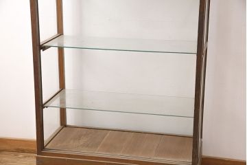 アンティーク家具　栓材　天飾りがおしゃれ!タバコ屋さんで使われていたガラスケース(ショーケース、飾り棚、店舗什器)(R-048530)