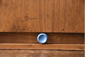 アンティーク家具　桐材　可愛らしい引手と上品な雰囲気が魅力の小引き出し(小物収納、卓上収納、引き出し、チェスト)(R-048533)