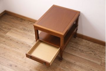 中古　DREXEL HERITAGE(ドレクセルヘリテイジ)　Triune(トライユン)シリーズ　すっきりした佇まいのエンドテーブル(定価約21万円)(サイドテーブル、飾り台)(R-048535)