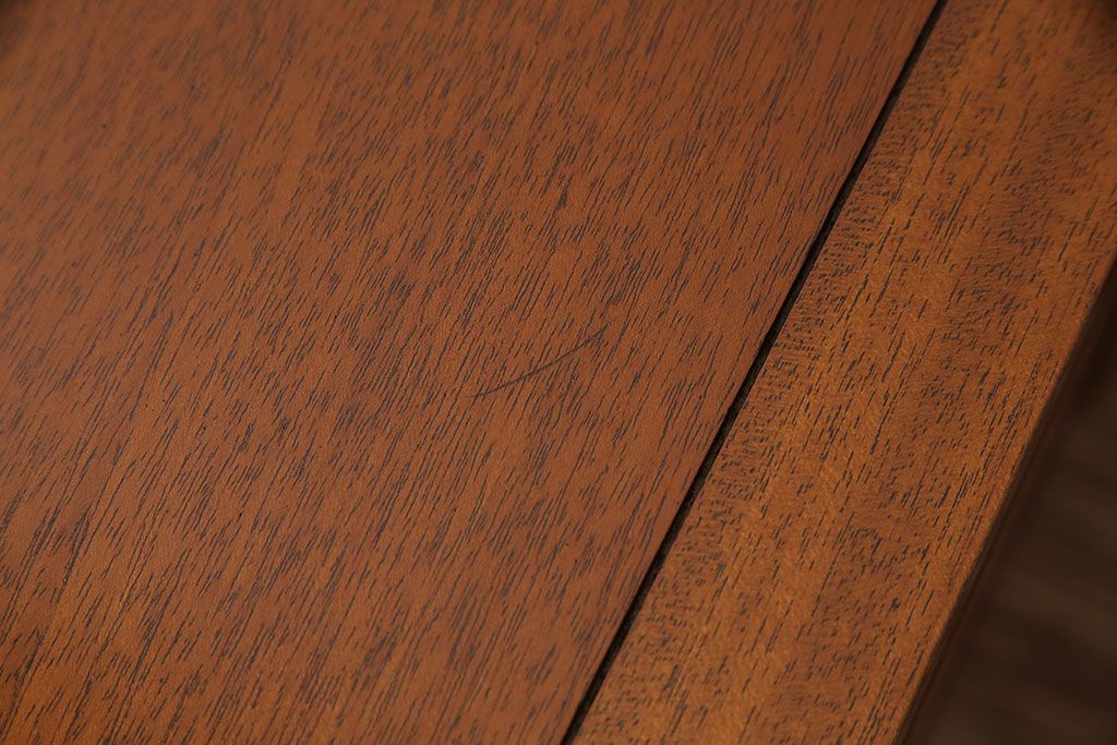 中古　DREXEL HERITAGE(ドレクセルヘリテイジ)　Triune(トライユン)シリーズ　すっきりした佇まいのエンドテーブル(定価約21万円)(サイドテーブル、飾り台)(R-048535)