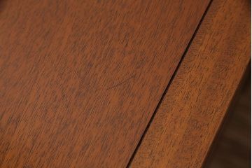 中古　DREXEL HERITAGE(ドレクセルヘリテイジ)　Triune(トライユン)シリーズ　すっきりした佇まいのエンドテーブル(定価約21万円)(サイドテーブル、飾り台)(R-048535)