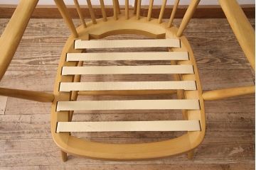 ヴィンテージ家具　ERCOL(アーコール)　エバーグリーン　エレガントな雰囲気漂う1人掛けイージーチェア(ラウンジチェア、アームチェア、椅子、ソファ、ビンテージ)(R-048538)