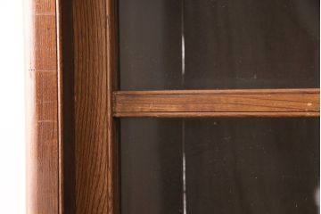 アンティーク家具　栓材　収納力抜群!味わい深い木肌が魅力の戸棚(キャビネット、ガラスケース、ガラス戸棚、収納棚)(R-048545)