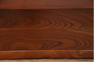 中古　総ケヤキ材　四尺　杢目が美しい!和の趣漂う重厚な佇まいの関西長火鉢(木製火鉢、囲炉裏)(R-048552)