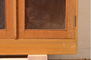 和製アンティーク　水色のペイントがアクセントのレトロな雰囲気を醸しだすブックケース(本箱、本棚、キャビネット、収納棚)(R-048554)