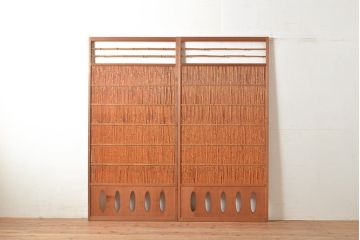 アンティーク建具　様々な採光と通風を感じることができる御簾戸2枚セット(建具、簾戸、簀戸、葭戸、夏障子、すど、葦戸)(R-048561)