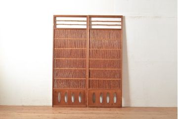 アンティーク建具　風通し抜群!腰板の仕掛けが魅力の簀戸2枚セット(建具、簾戸、葭戸、夏障子、すど、葦戸)(R-048562)