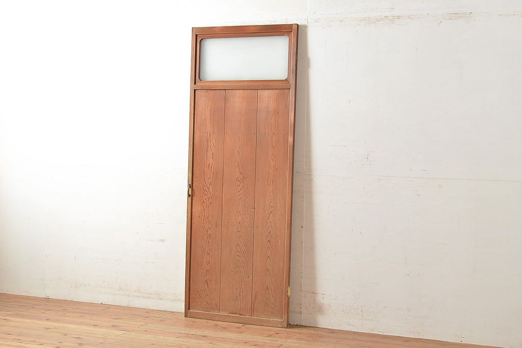 和製アンティーク　窓付き　シンプルなデザインが取り入れやすい木製の扉(ドア、木製ドア、建具)(R-048563)