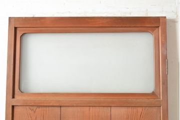 和製アンティーク　窓付き　シンプルなデザインが取り入れやすい木製の扉(ドア、木製ドア、建具)(R-048563)