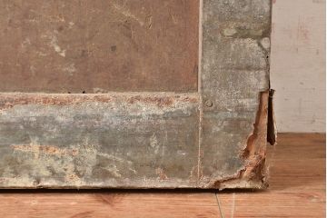 アンティーク建具　明治～大正期　整然と並ぶ縦桟が和モダンな印象を高めるヒノキ材製蔵戸1枚　(R-048567)