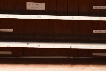 和製アンティーク　大きな下駄箱(収納棚、戸棚、靴箱)(R-048569)