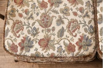 ヴィンテージ家具　ERCOL(アーコール)　花柄のファブリックが華やかな雰囲気の2人掛けソファ(2シーターソファ、アームソファ、ラブソファ、2Pソファ、ビンテージ)(R-048572)