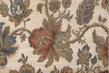 ヴィンテージ家具　ERCOL(アーコール)　花柄のファブリックが華やかな雰囲気の2人掛けソファ(2シーターソファ、アームソファ、ラブソファ、2Pソファ、ビンテージ)(R-048572)