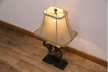 中古　FREDERICK COOPER(フレデッリック・クーパー)　高級品!象の意匠が繊細で存在感抜群のスタンドライト(スタンド照明、フロアスタンド)(R-048573)