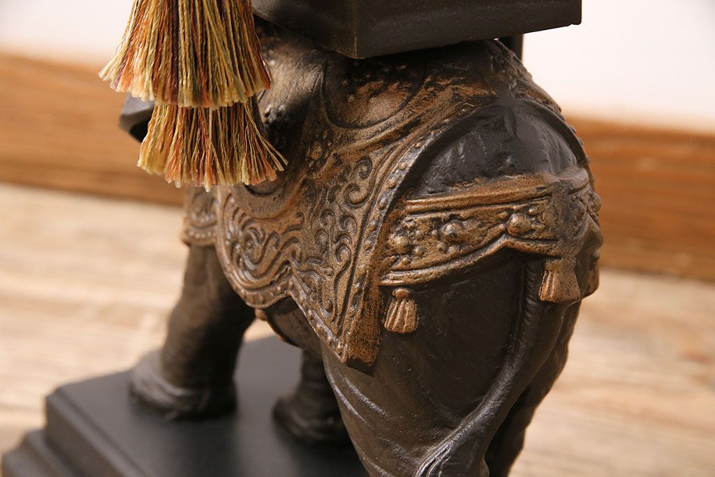 中古　FREDERICK COOPER(フレデッリック・クーパー)　高級品!象の意匠が繊細で存在感抜群のスタンドライト(スタンド照明、フロアスタンド)(R-048573)