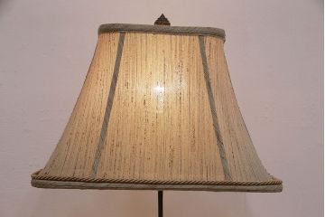 中古　FREDERICK COOPER(フレデッリック・クーパー)　斬新なデザインが高級感溢れるスタンドライト(スタンド照明、フロアスタンド)(R-048574)