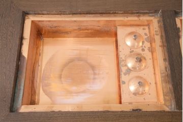 中古　高級品!　鉄刀木(タガヤサン)　内部銅製 美しい木目が魅力の関西火鉢(ローテーブル、長火鉢、座卓、リビングテーブル、囲炉裏)(R-048576)