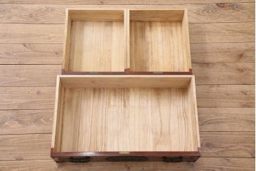 和製ヴィンテージ　門間箪笥店　三方ケヤキ材　手打ち金具が見事な猫脚の中型箪笥(仙台箪笥、キャビネット、ビンテージ)(R-048577)