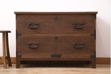 和製アンティーク　総桐材　当店リメイク　上手物!木の質感と木目が味わい深いローボード(テレビ台、ローチェスト、引き出し、衣装箪笥)(R-048579)