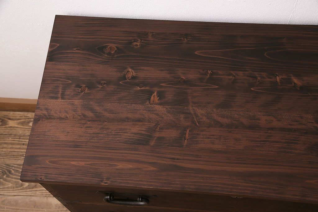 和製アンティーク　総桐材　当店リメイク　上手物!木の質感と木目が味わい深いローボード(テレビ台、ローチェスト、引き出し、衣装箪笥)(R-048579)