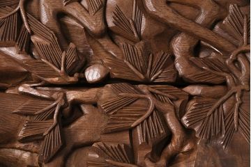 国産　工芸家具　総栗材　職人技が素晴らしい!凝った彫刻が魅力的な一枚板のテーブル(ローテーブル、座卓、センターテーブル)(R-048585)