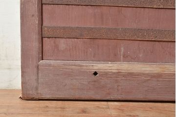 アンティーク建具　明治～大正期　檜(ヒノキ)材　金具の長い歳月を経た貫禄と存在感溢れる蔵戸1枚　(R-048589)