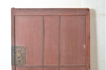 アンティーク建具　ヒノキ材　金具の長い歳月を経た貫禄と存在感溢れる蔵戸(玄関戸、引き戸、建具)(R-048589)