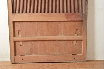 アンティーク建具　昭和初期　整然と並ぶ格子が上品な檜(ヒノキ)材製の格子蔵戸1枚　(R-048590)