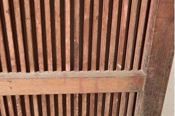 アンティーク建具　昭和初期　整然と並ぶ格子が上品な檜(ヒノキ)材製の格子蔵戸1枚　(R-048590)