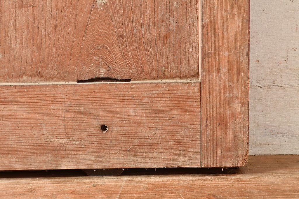 アンティーク建具　昭和初期　整然と並ぶ格子が上品な檜(ヒノキ)材製の格子蔵戸1枚　(R-048590)