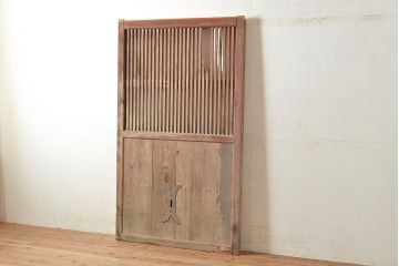 アンティーク建具　長い歳月を経た味わい深さが魅力のヒノキ材製蔵戸(玄関戸、引き戸、建具)(R-048591)