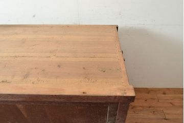 和製アンティーク　前面ヒノキ材　明治・大正期の水屋箪笥ローボード(収納箪笥、収納棚、戸棚)(R-048593)