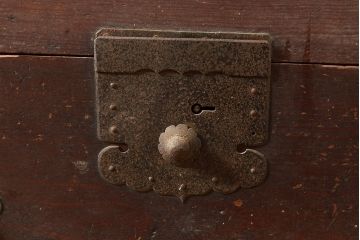 和製アンティーク　前面ヒノキ材　明治・大正期の水屋箪笥ローボード(収納箪笥、収納棚、戸棚)(R-048593)