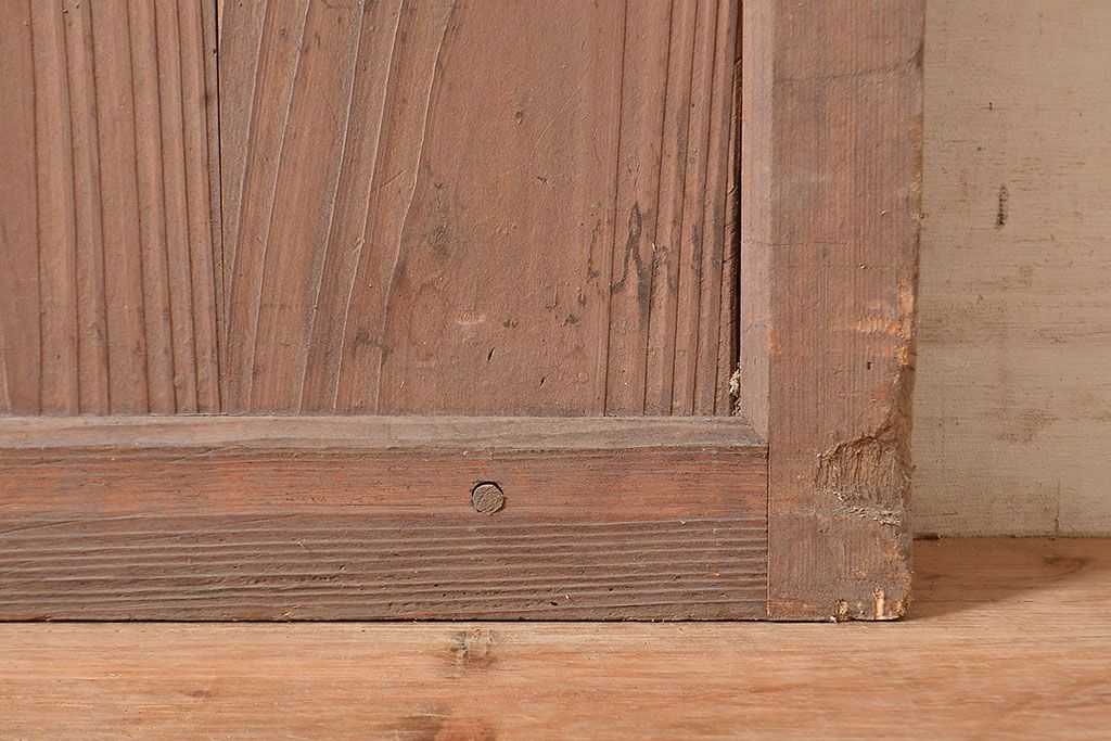 アンティーク建具　明治～大正期　シンプルな佇まいで取り入れやすい檜(ヒノキ)材の格子戸1枚　(R-048595)