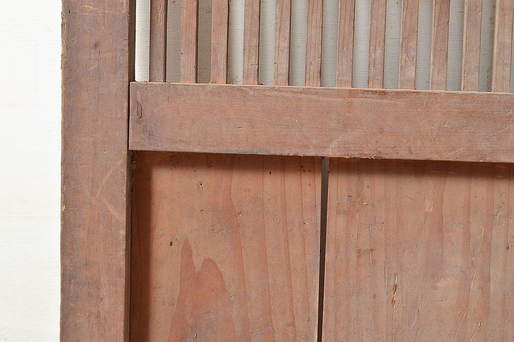 アンティーク建具　明治～大正期　シンプルな佇まいで取り入れやすい檜(ヒノキ)材の格子戸1枚　(R-048595)