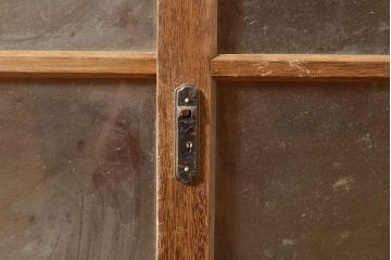 昭和レトロ　昭和中期　ラワン材　サイドボード(収納棚、戸棚、キャビネット)(R-048600)