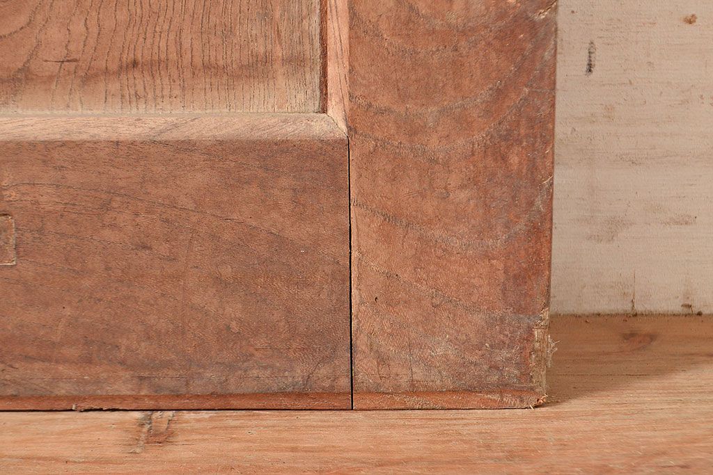 アンティーク建具　明治期　重厚な和の雰囲気を演出する総ケヤキ材製の蔵戸1枚　(R-048601)