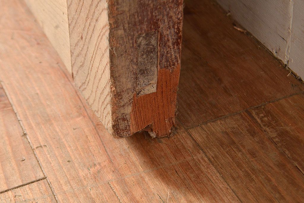 アンティーク建具　明治期　重厚な和の雰囲気を演出する総ケヤキ材製の蔵戸1枚　(R-048601)