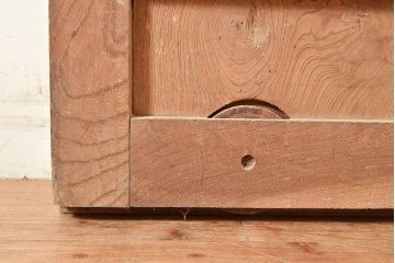アンティーク建具　重厚な和の雰囲気を演出する総ケヤキ材製の蔵戸(引き戸、玄関戸)(R-048601)