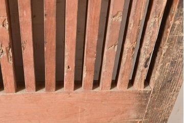 アンティーク建具　和の情緒漂う空間づくりにぴったりのヒノキ材製の蔵戸(引き戸、玄関戸)(R-048602)